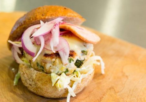 rsz_chef_adrian_turkey_burger-766x329